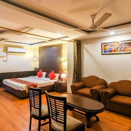 Hotel Monarch Inn Lucknow Ngoại thất bức ảnh