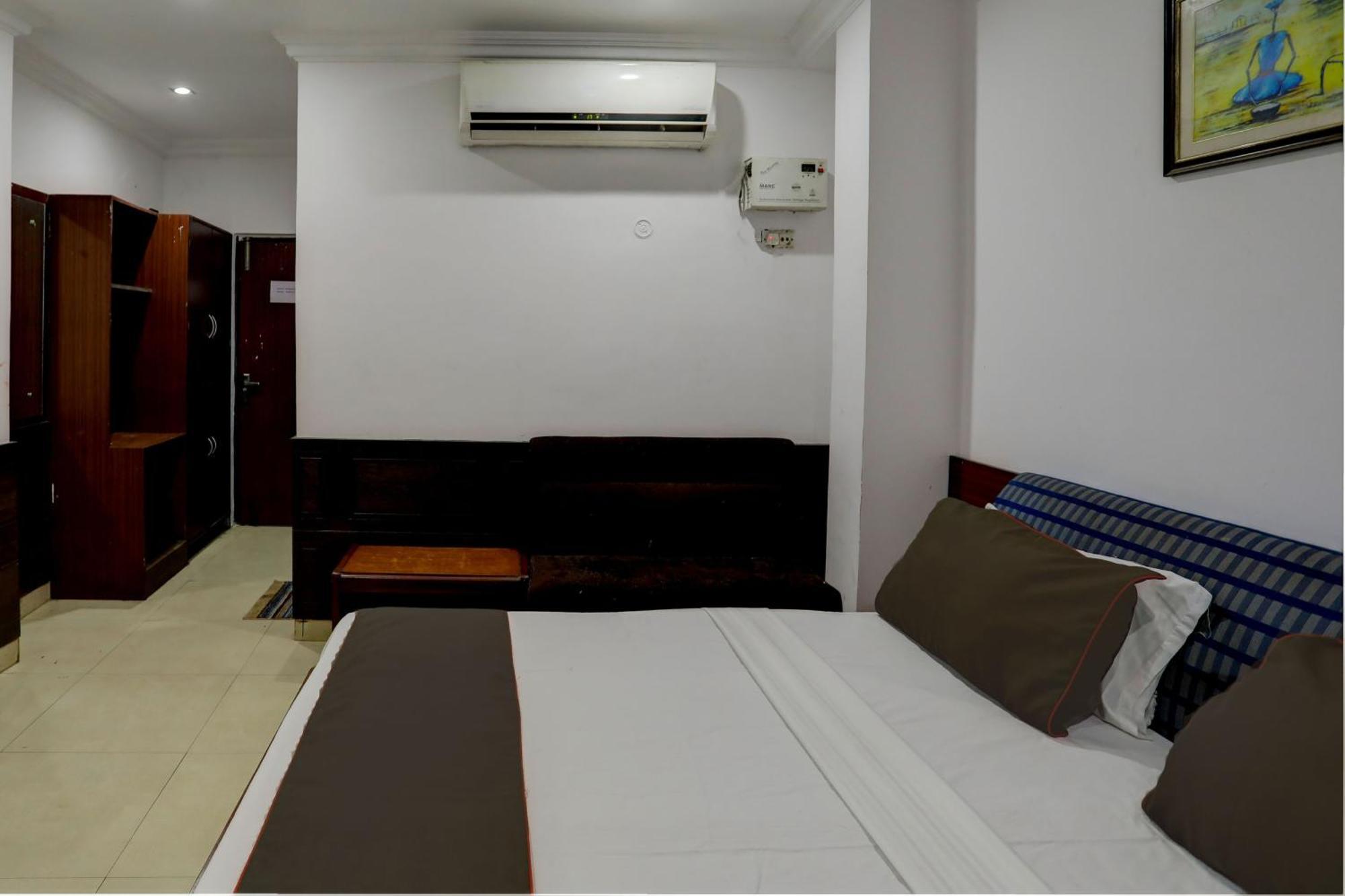 Hotel Monarch Inn Lucknow Ngoại thất bức ảnh