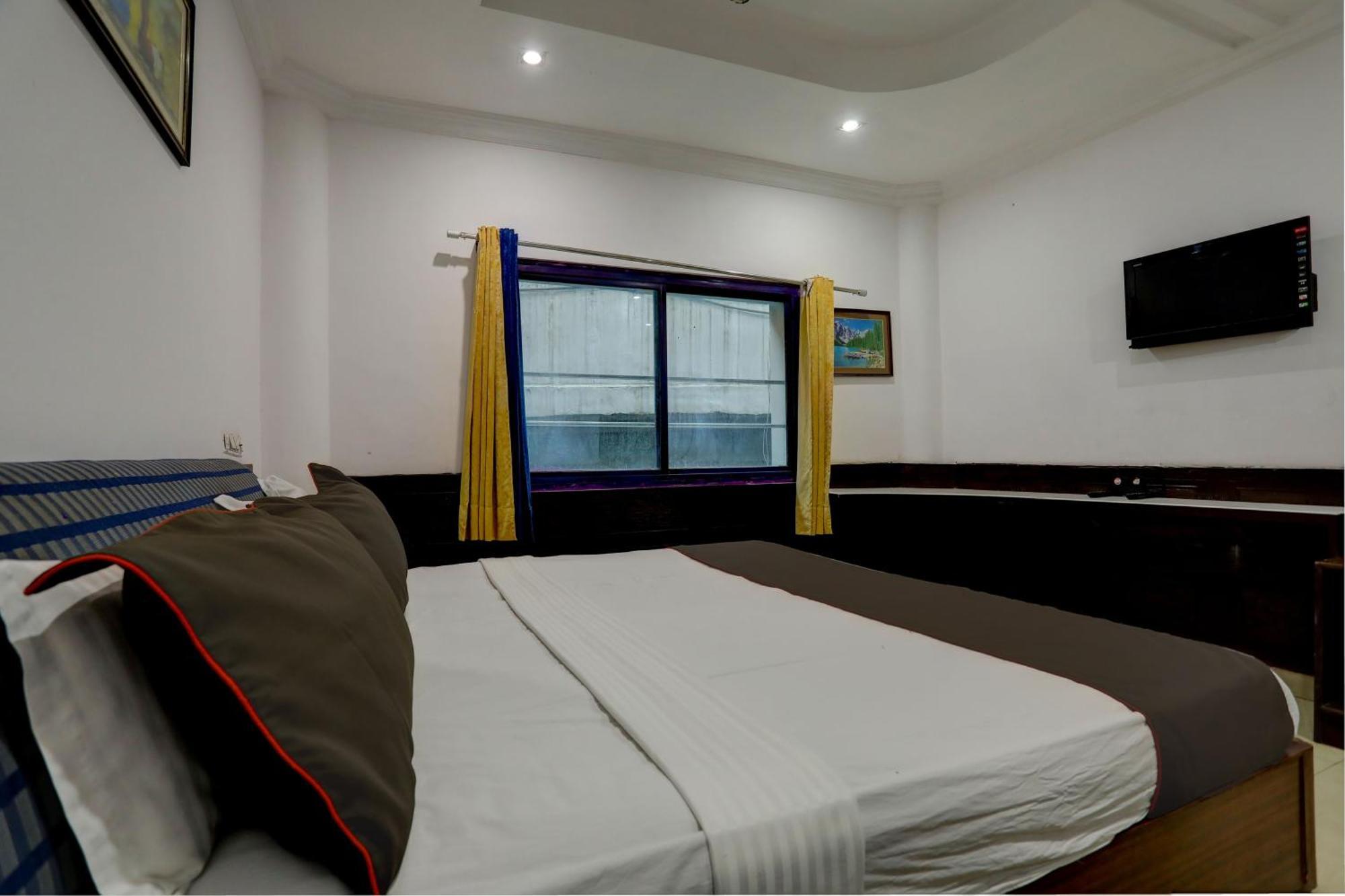 Hotel Monarch Inn Lucknow Ngoại thất bức ảnh