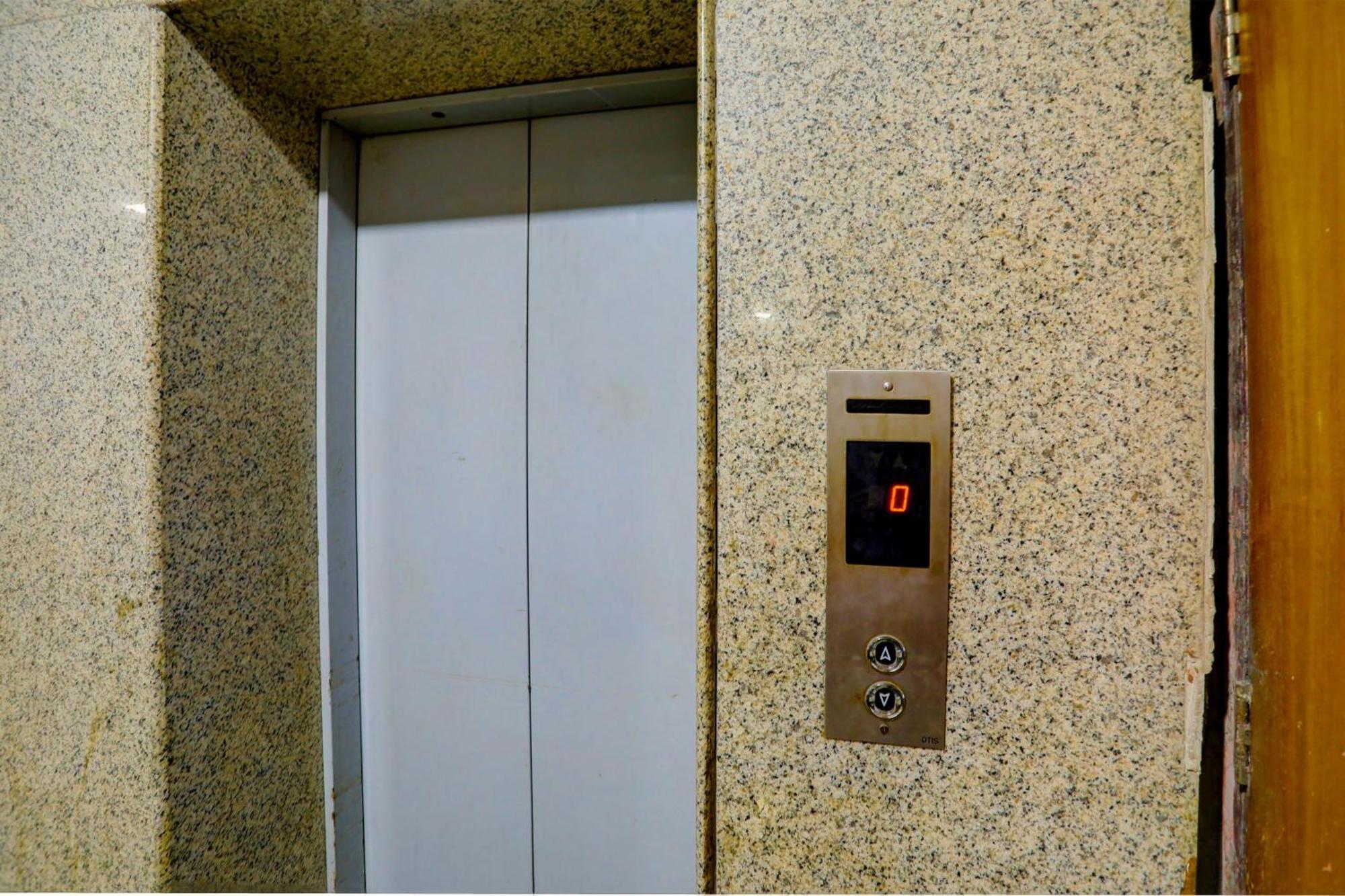 Hotel Monarch Inn Lucknow Ngoại thất bức ảnh