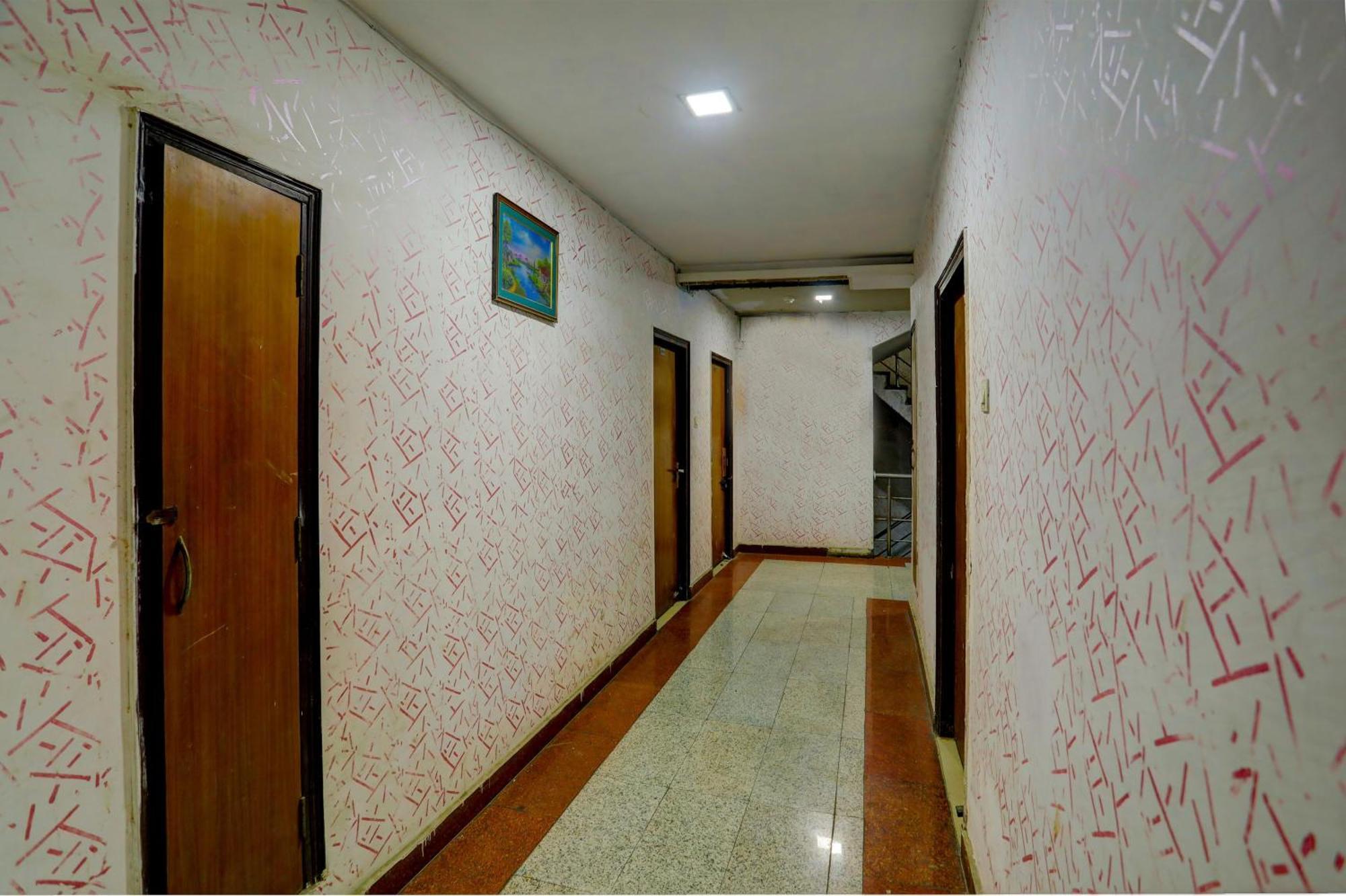 Hotel Monarch Inn Lucknow Ngoại thất bức ảnh