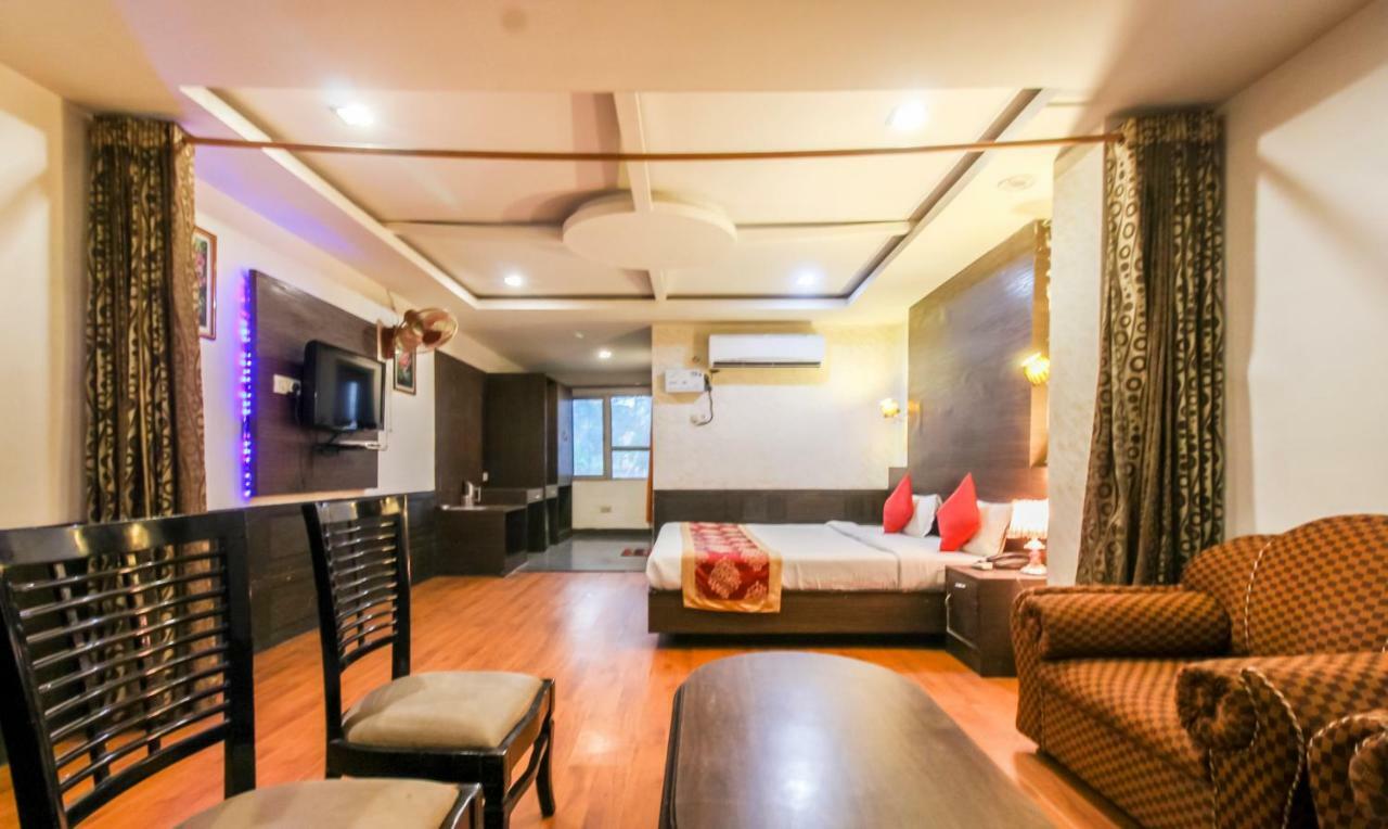 Hotel Monarch Inn Lucknow Ngoại thất bức ảnh